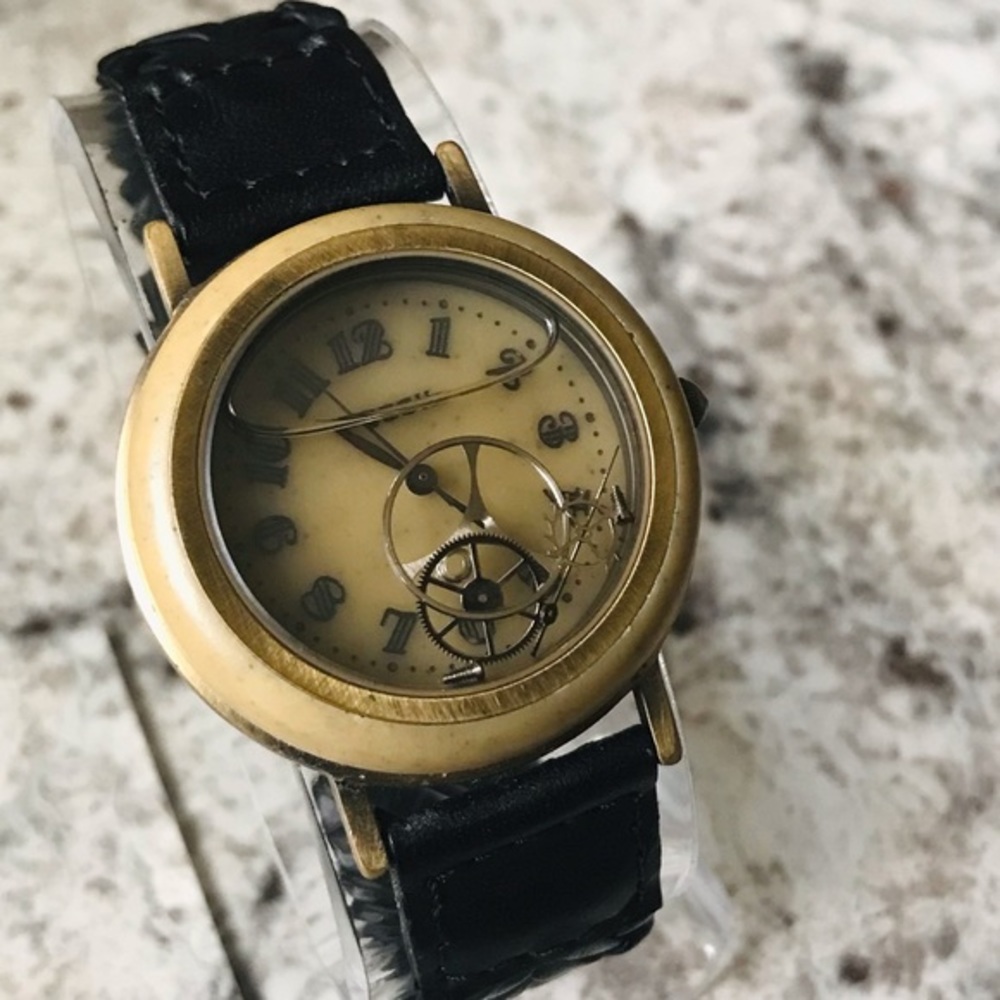 1995 FLOATING GEARS STONE FOSSIL BW-6772
